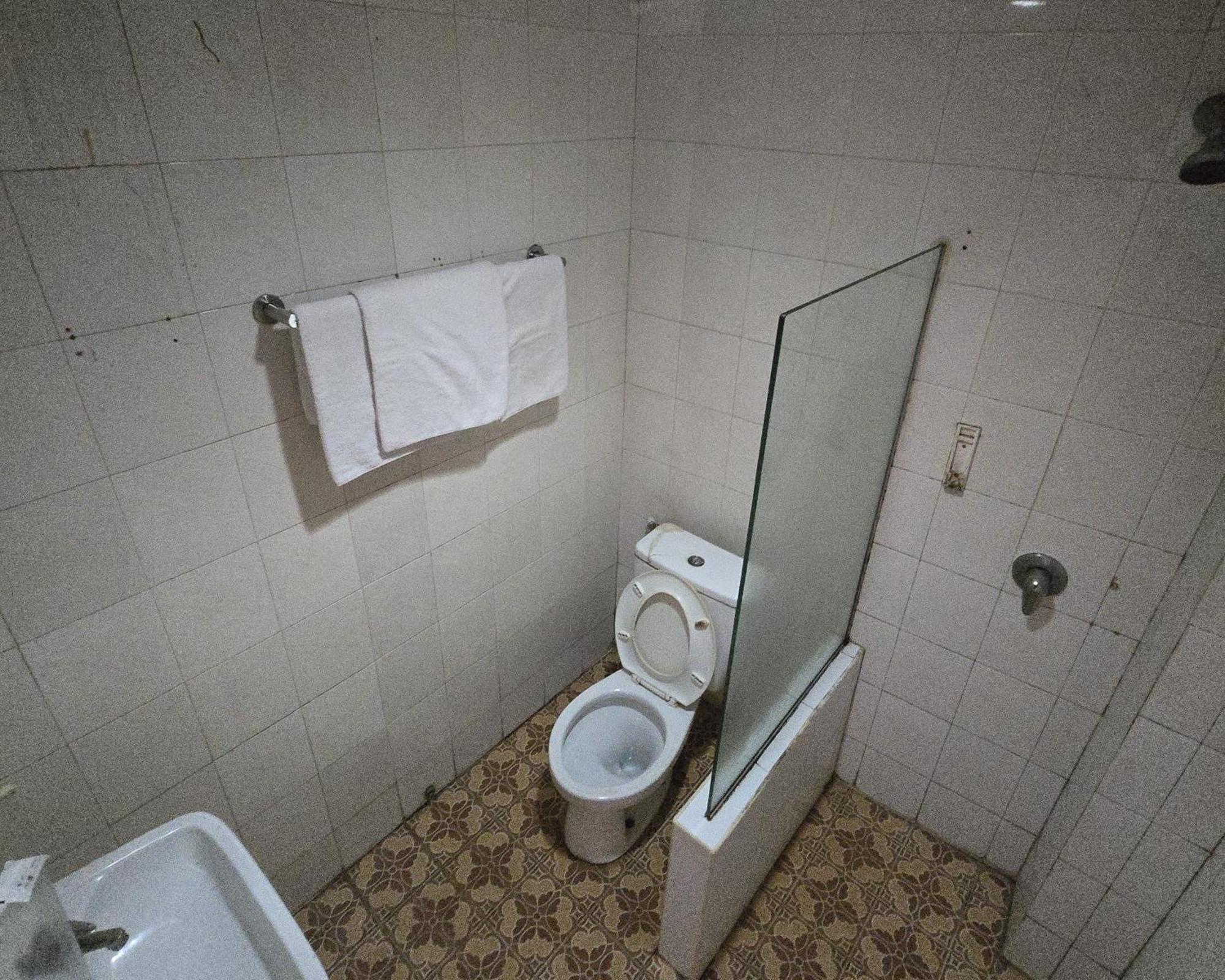 Hotel Maxim Kwitang Jakarta Rum bild